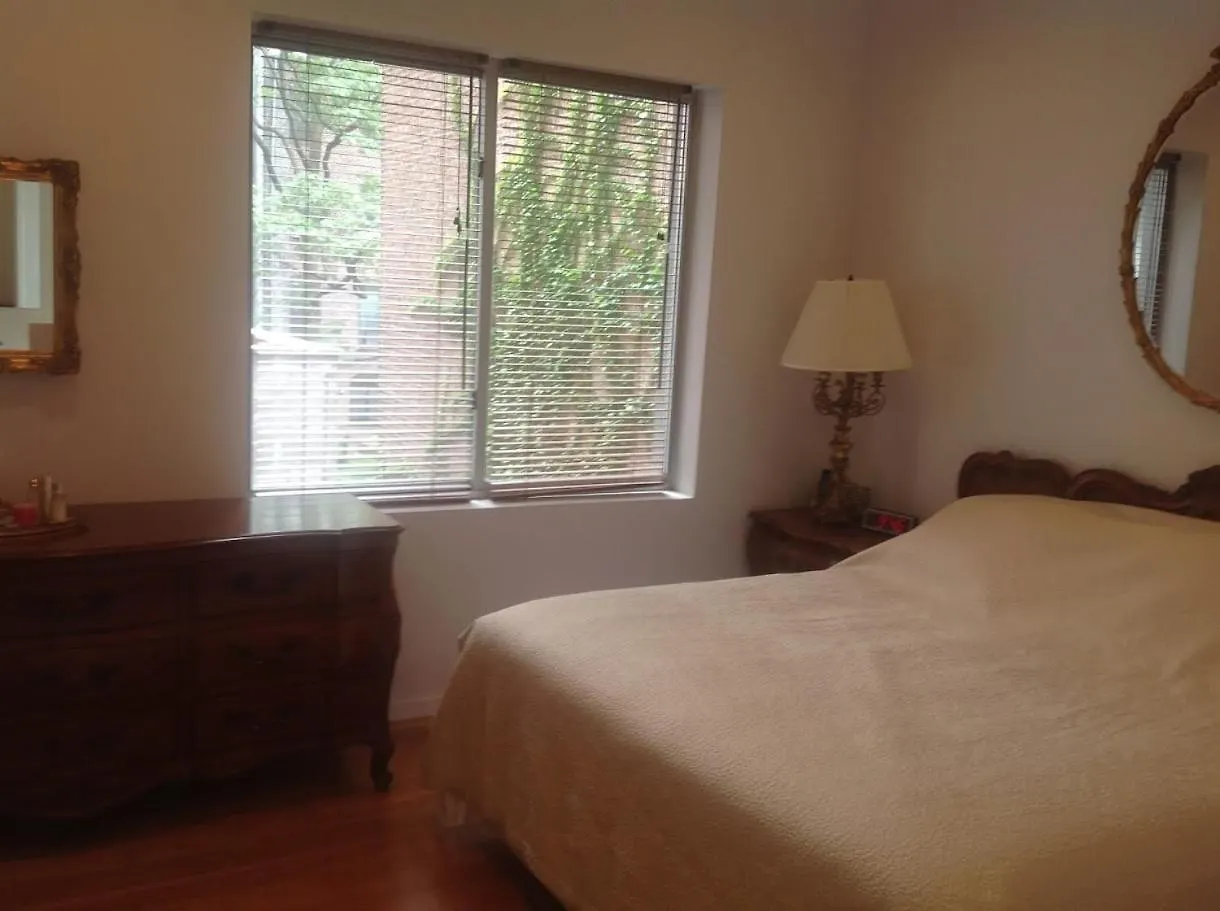 Beautiful Strivers Row, Harlem New York Appartement